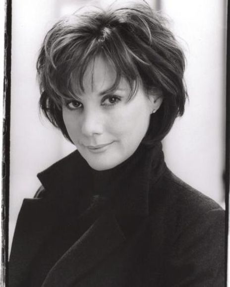 Kelli James Headshot