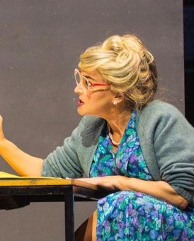 Helen Carter Headshot