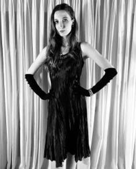 Elizabeth Chase Headshot