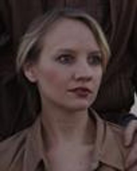 Maggie Bell Headshot