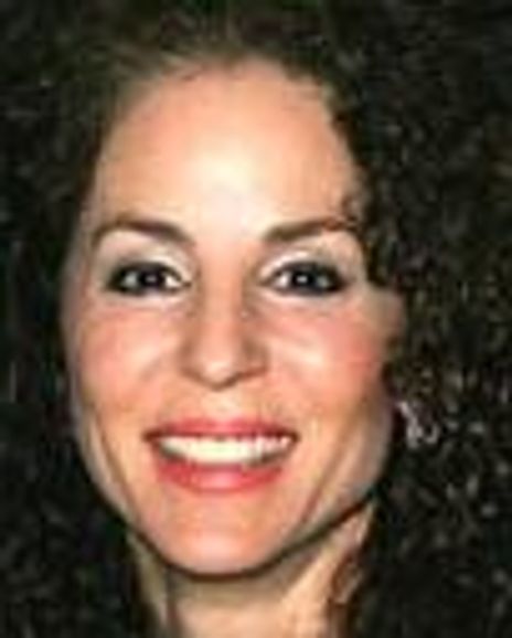 Dede Harris Headshot