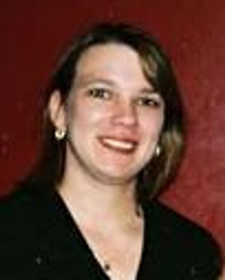 Elysa Marden Headshot