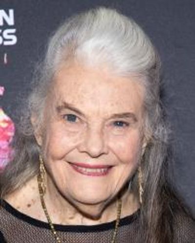 Lois Smith Headshot