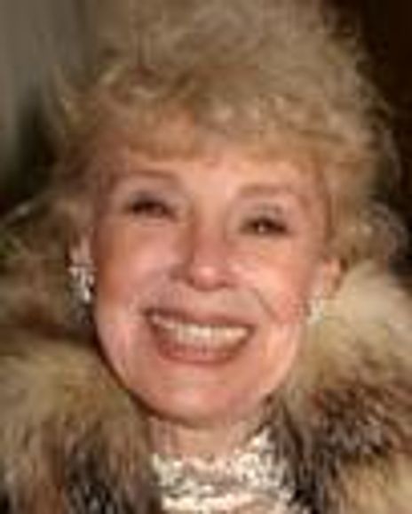 Betsey Palmer Headshot