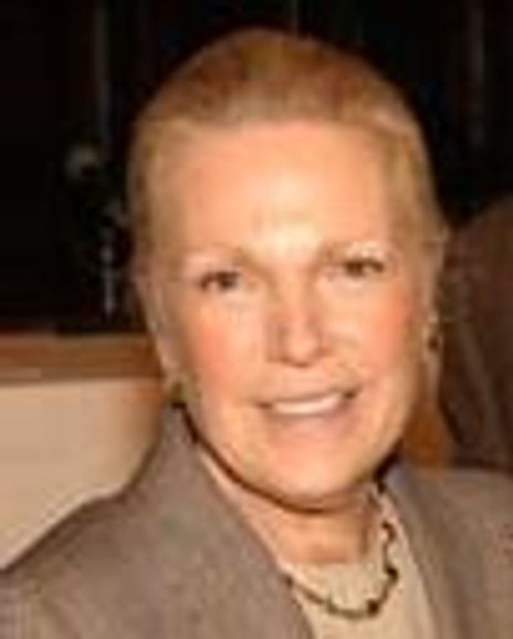 Sandy Kalison Headshot