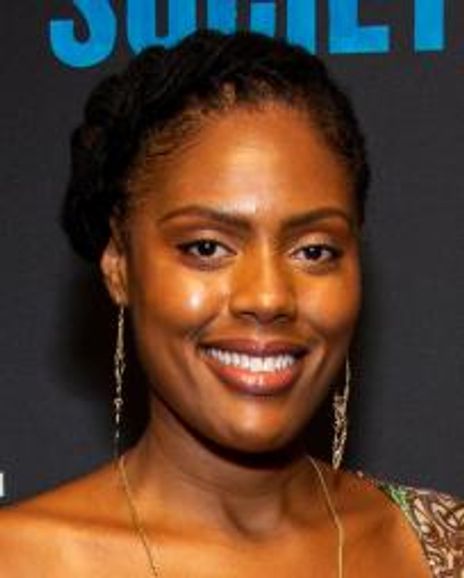 Nikkole Salter Headshot