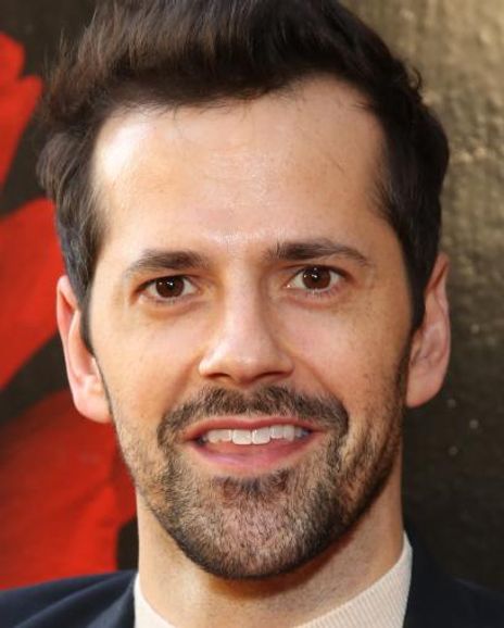 Robert Fairchild Headshot