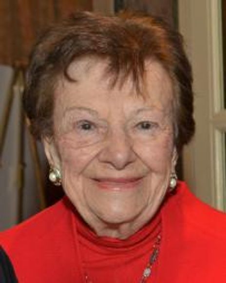 Ruth Finley Headshot