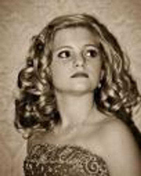 Emily Graham Headshot