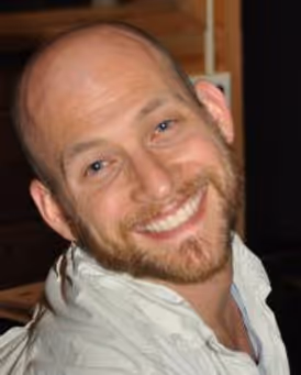 Justin Greer Headshot