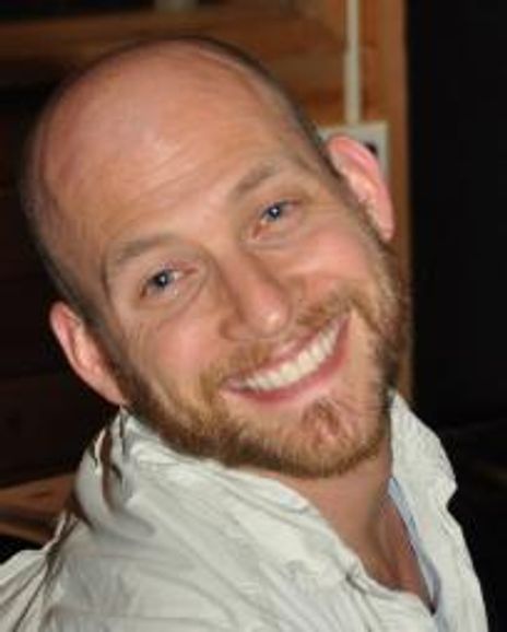 Justin Greer Headshot