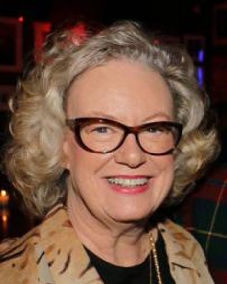 Ruth Hastings Headshot