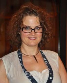 Anna Hoffman Headshot