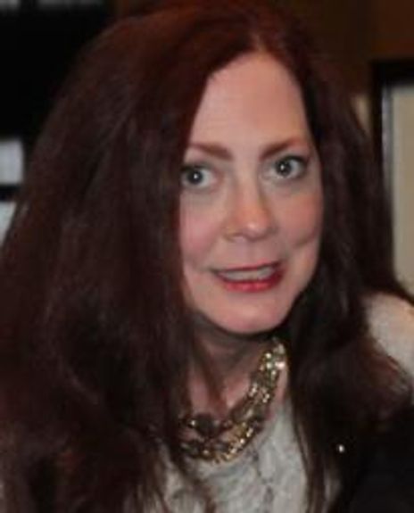 Laura Hoffman Headshot