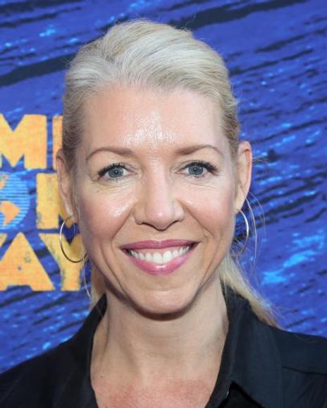 Kelly Devine Headshot