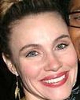 Caroline McMahon Headshot