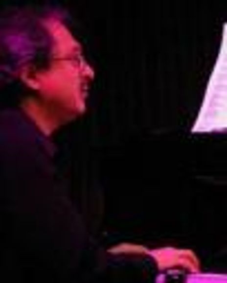 Fernando Hernandez Headshot