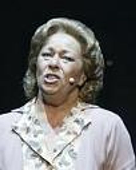 Colleen hewett Headshot