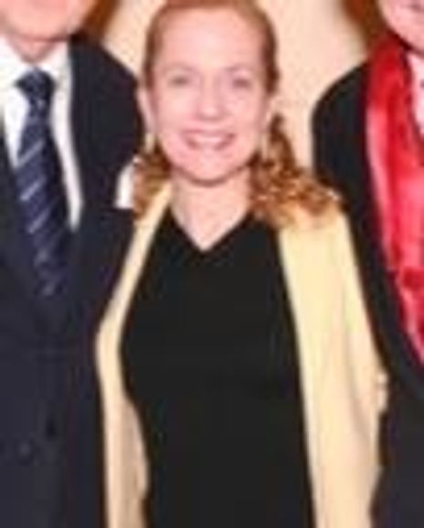 Vicki Reiss Headshot