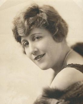 Carolyn Lilja Headshot