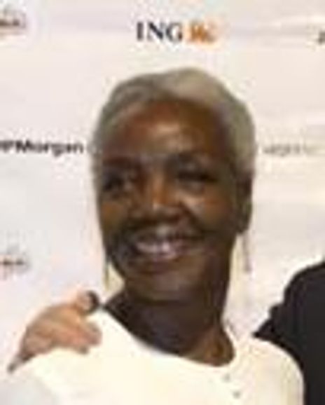 Lois Phifer Betts Headshot