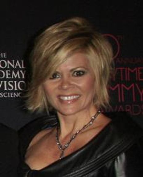 Leslie Miller Headshot