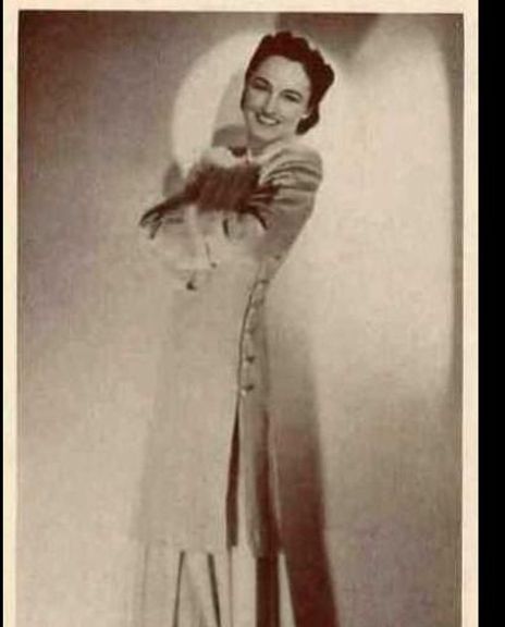 Alma Milstead Headshot