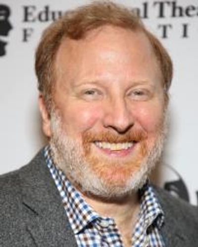 Hunter Bell Headshot