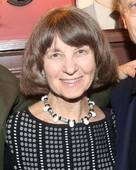 Barbara Pierce Headshot