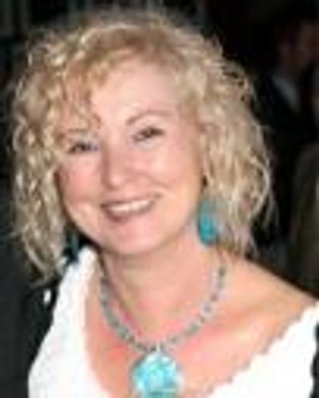 Karen Connolly Headshot