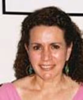 Susie Essman Headshot