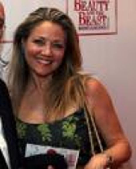 Stephanie Eley Headshot