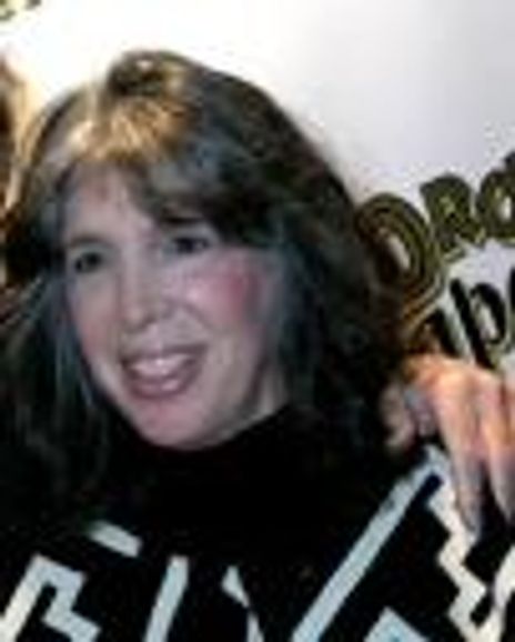 Julie Schafler Headshot