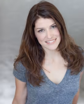 Nicole Parker Headshot