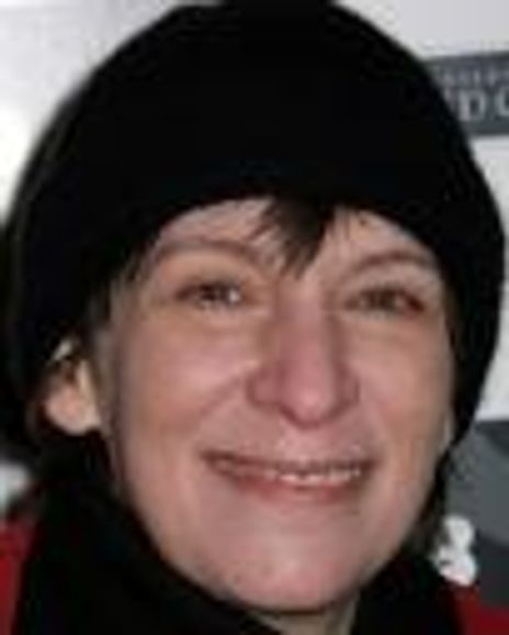 Amanda Plummer Headshot