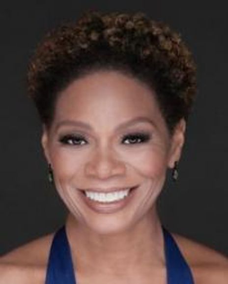 Stephanie Pope Headshot