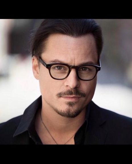 Ryan Tramont Headshot