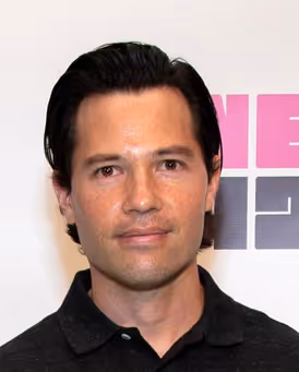 Jason Tam Headshot