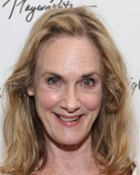 Lisa Emery Headshot