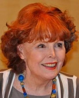 Marie Wallace Headshot