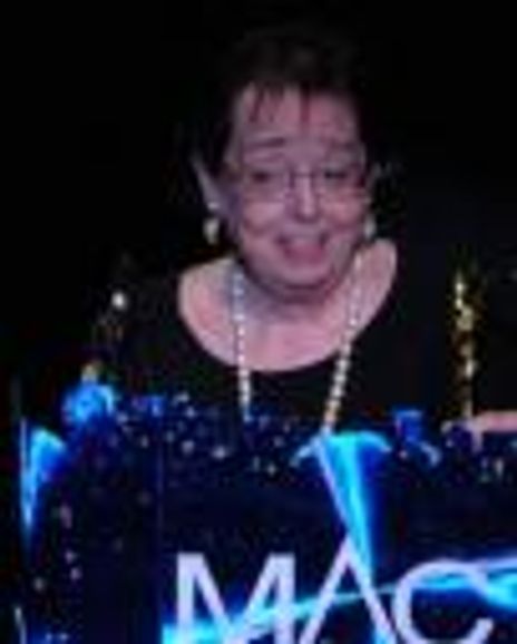 Francesca Blumenthal Headshot