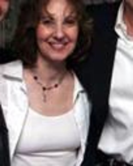 Elysa Sunshine Headshot