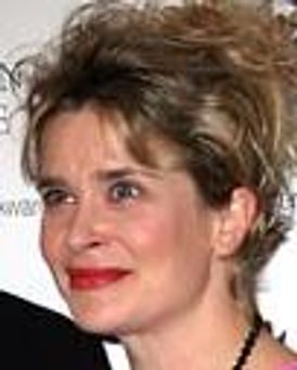 Kathryn Layng Headshot