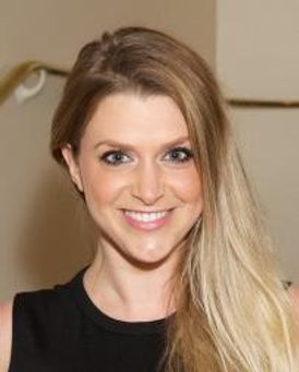 Anna Williamson Headshot