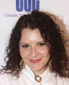 Rachel Stern Headshot