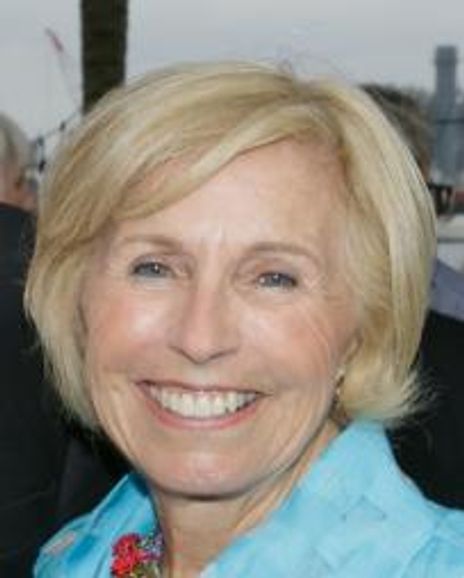 Sandy Smith Headshot