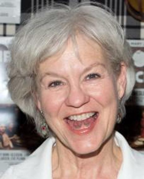 Suzanna Hay Headshot