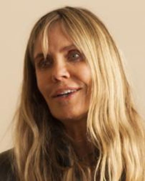 Elizabeth Kemp Headshot