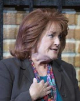 Amanda Carlin Headshot