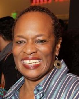 Kim Staunton Headshot